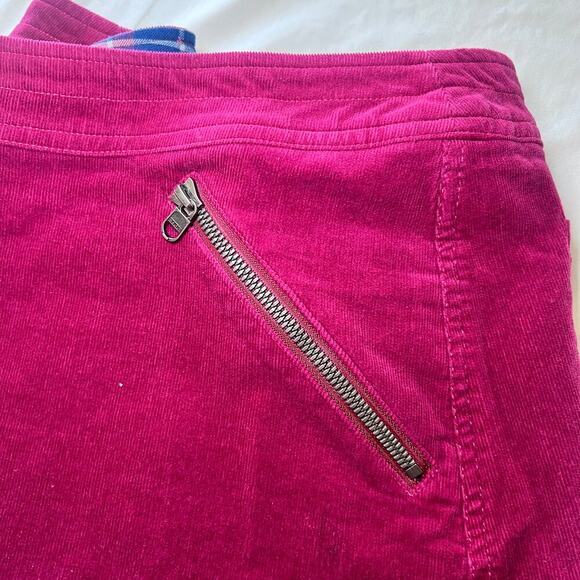 ✨KUHL Women’s Size 6 mini Skirt wine Corduroy Button Front Mini Casual Pockets - Picture 3 of 6